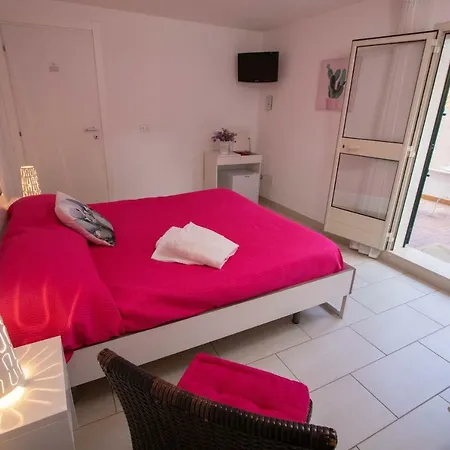Le Torrette And Bed & Breakfast *