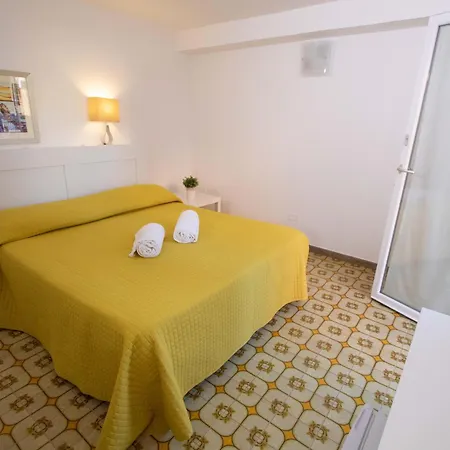 Le Torrette And Bed & Breakfast *